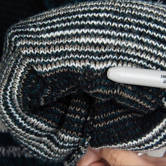 Vintage Expressions Abstract Crew Neck Unisex Sweater Read Full Description - Picture 5 of 8